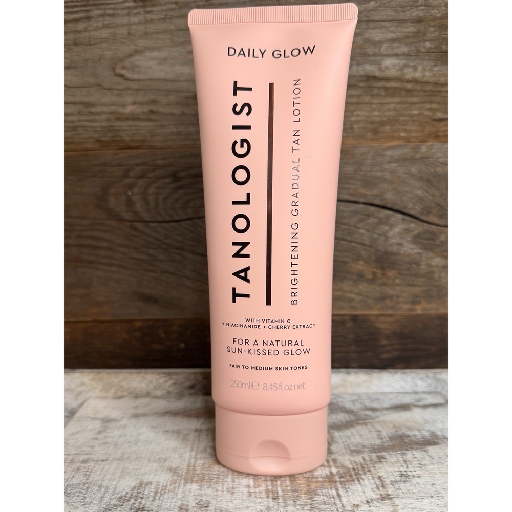 Tanologist Brightening‎ Daily Glow Lotion 8.45 oz  Vitamin C + Niacinamide | $18